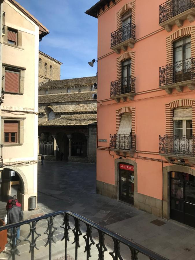 Apartamento Estiviellas, Pirineo ハカ エクステリア 写真